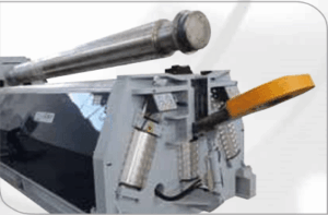 Masina roluit foi tabla seria UHSS-4