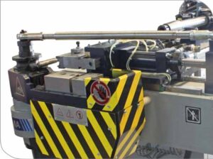 Masini CNC de indoire controlata de teava seria UZC